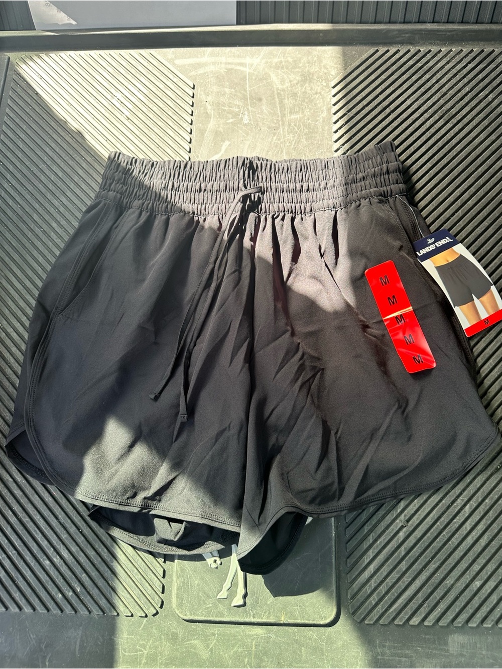Lands’ End Black Swim Shorts UPF 50 Quick Dry Size Medium NWT - Picture 4 of 4